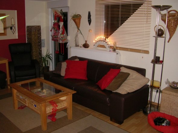 Hier noch das -von uns- geliebte Lounge Sofa mit leichter Weichnachtsdeko.