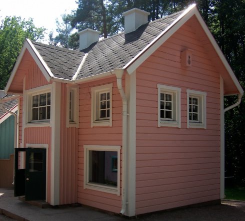 Für Lana :) ein kleines süßes rosa Haus. Musste ich einfach festhalten, war so zuckersüß :))